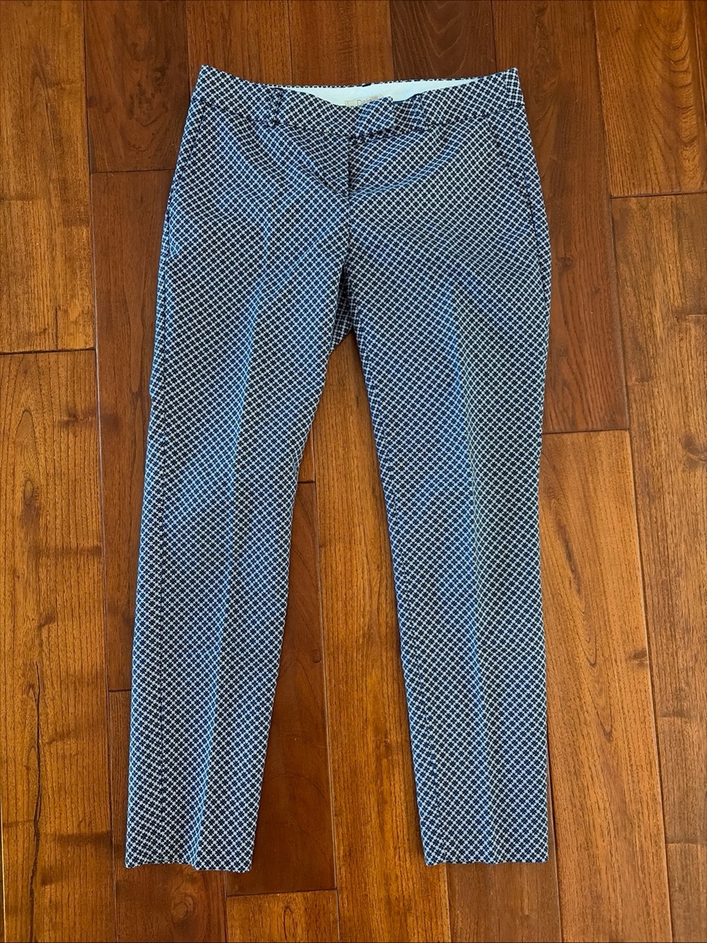Dalia Dress Pants Women’s Size 4 Blue White Geo Print Flat Front Ankle Stretch